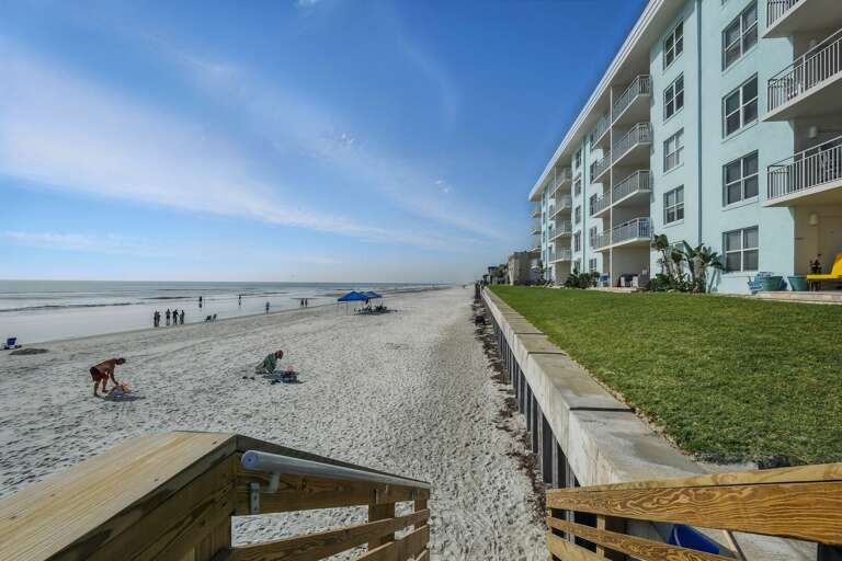 Private access to no-drive New Smyrna Beach