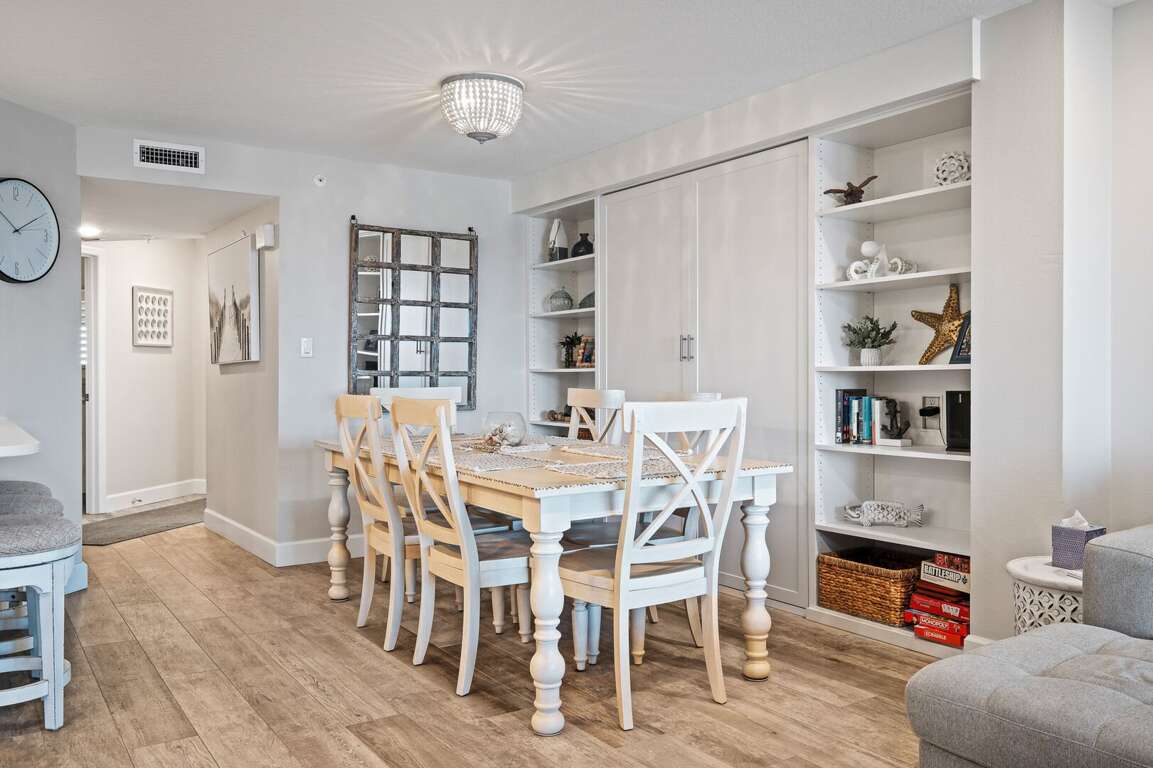 Seating for six at the updated dining room Seating for six at the updated dining room