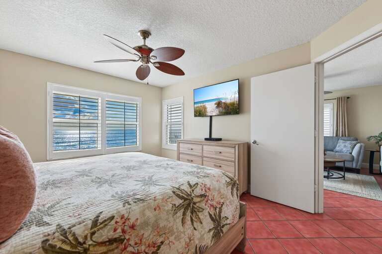 Wake up refreshed in the king bed and take in breathtaking Atlantic sunrises from the oceanfront master bedroom