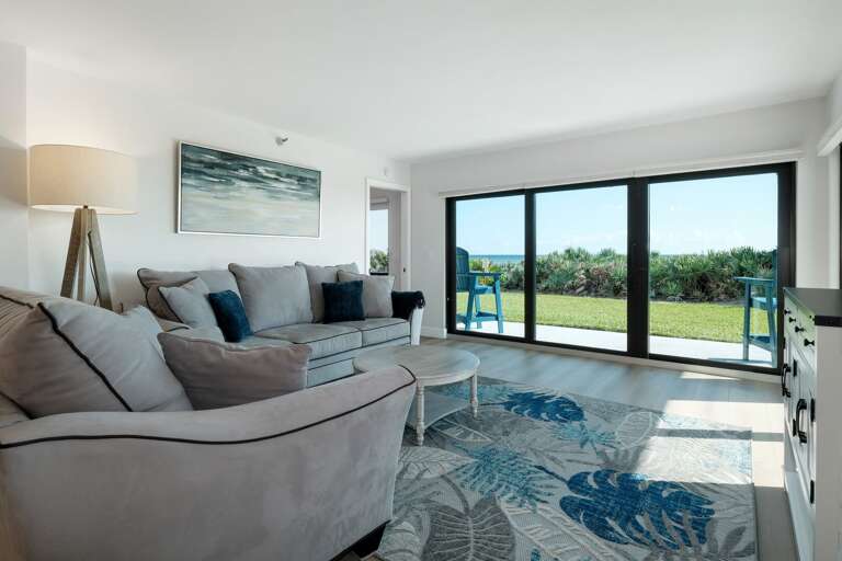 Ground floor, direct oceanfront condo Ground floor, direct oceanfront condo