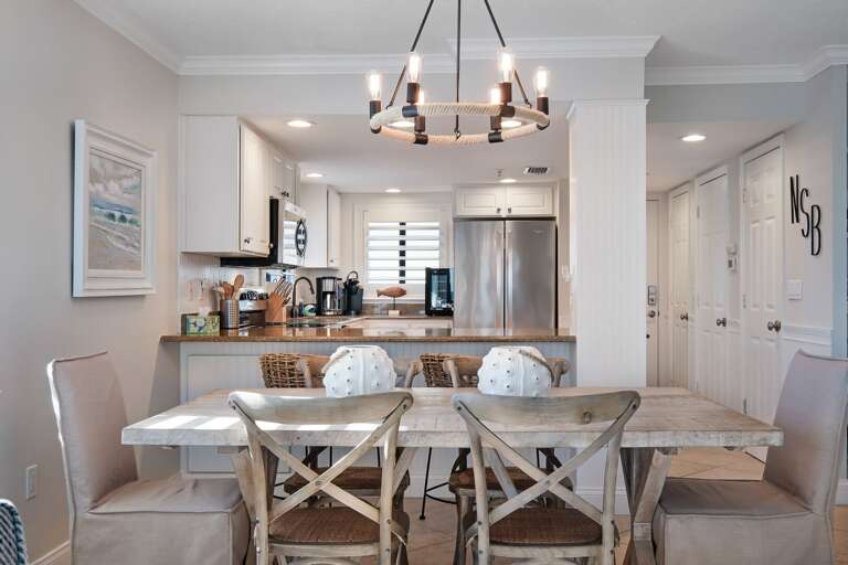 Oceanfront dining room