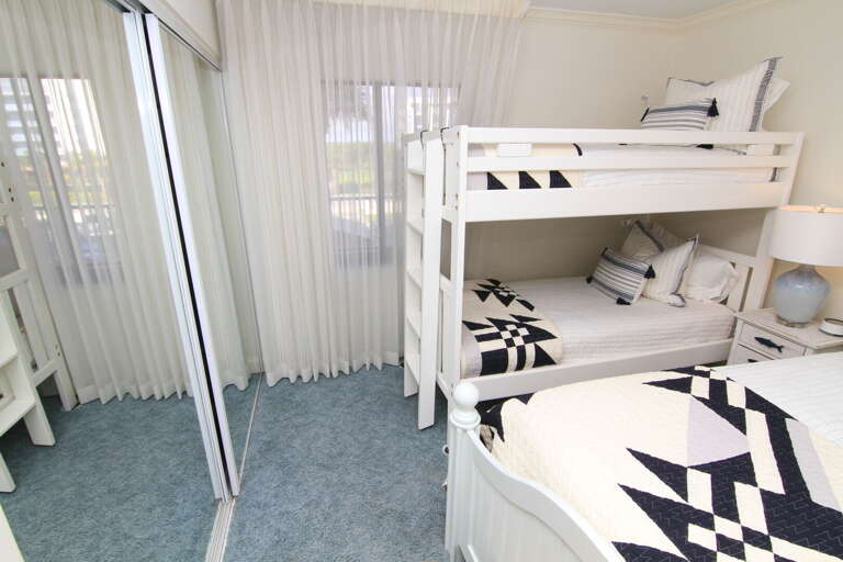 Perfect space for couples or kids Perfect space for couples or kids