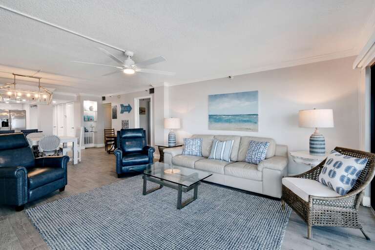 Beachy blue decor in the oceanfront living room Beachy blue decor in the oceanfront living room