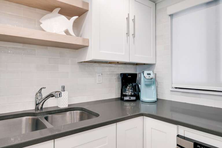 The kitchen offers a standard drip coffee maker and a Keurig coffee maker The kitchen offers a standard drip coffee maker and a Keurig coffee maker