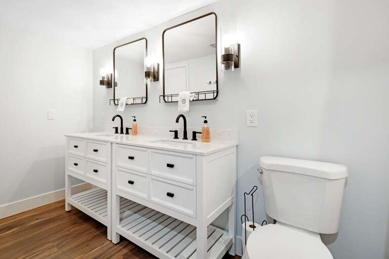 Double vanity in the master bathroom