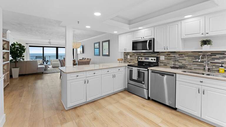 Even while cooking, you can catch a glimpse of the ocean by simply looking over the kitchen counter