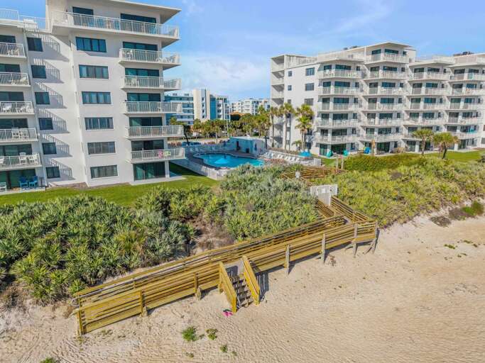 Shorehom by the Sea is a direct oceanfront property