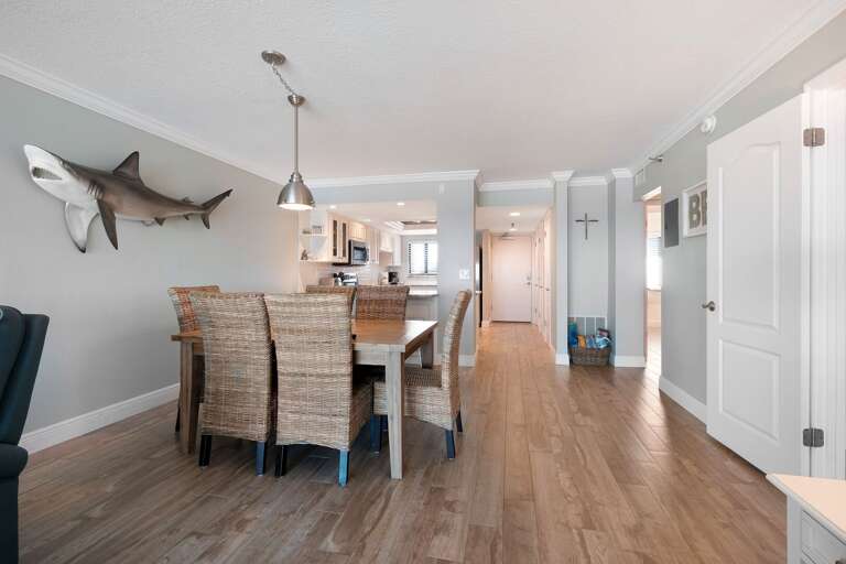 Take a seat in the dining room during lunchtime before heading back to the beach. Take a seat in the dining room during lunchtime before heading back to the beach.