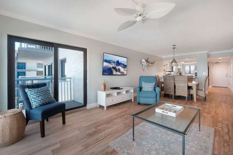 Wrap around balcony views from the living room. Wrap around balcony views from the living room.