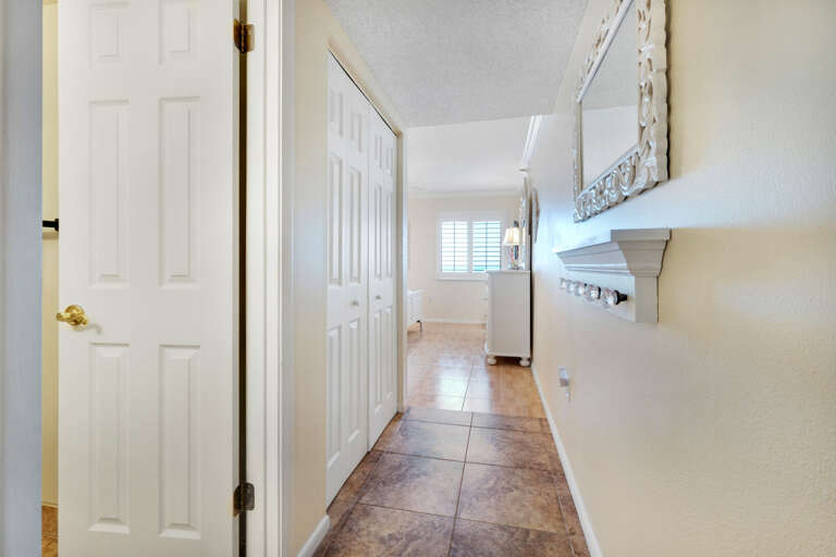 Entry into the master bedroom Entry into the master bedroom