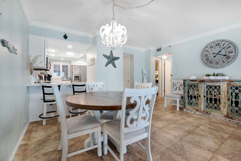 Seating for 4 at the dining room table with 2 barstools providing additional seating Seating for 4 at the dining room table with 2 barstools providing additional seating