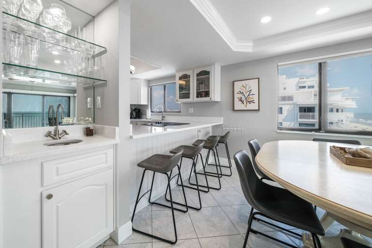 The wet bar in the dining room is great for entertaining guests