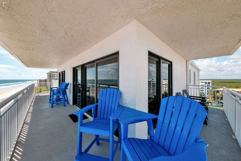 Seating on the large, wrap-around corner balcony