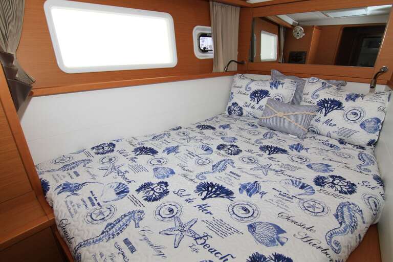 Port Forward Queen Berth