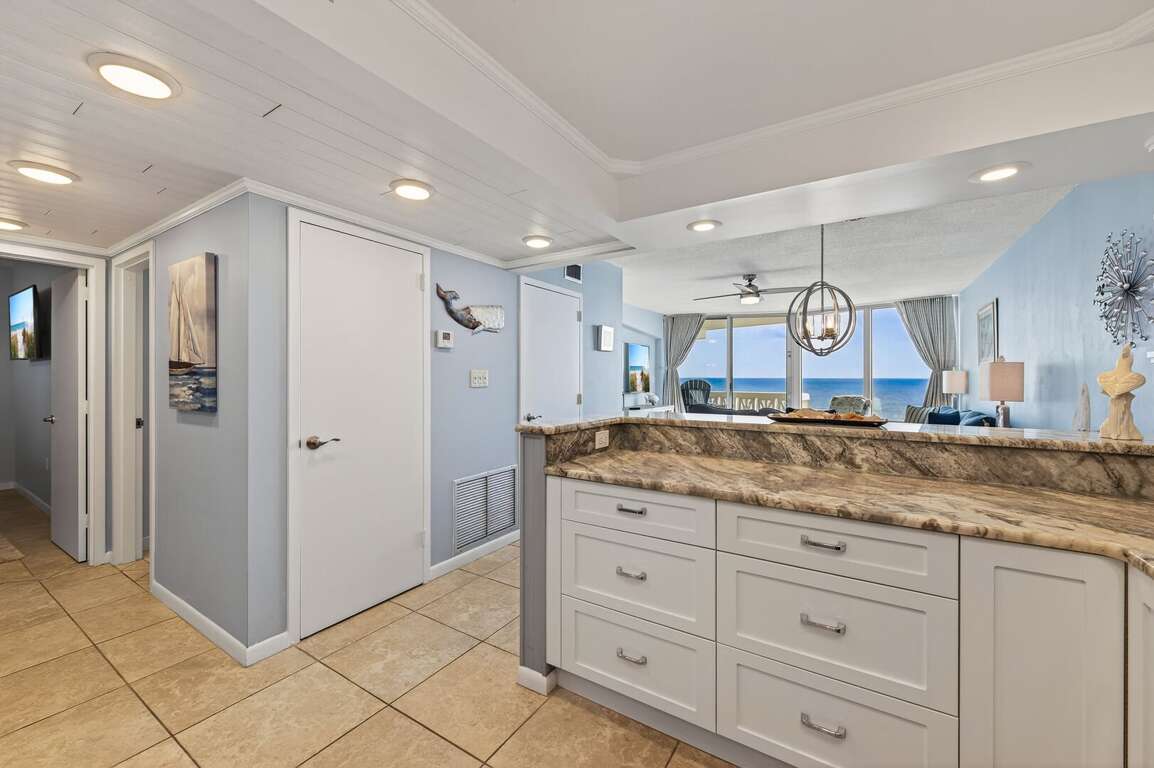 Plenty of prep space in this bright kitchen workspace, perfect for creating your favorite beachside meals. Plenty of prep space in this bright kitchen workspace, perfect for creating your favorite beachside meals.