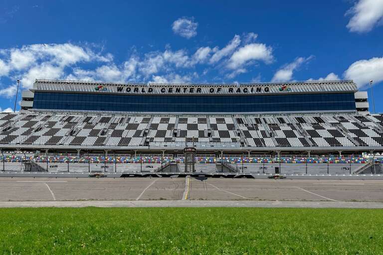 Daytona Beach action is just a short drive away! Daytona Beach action is just a short drive away!