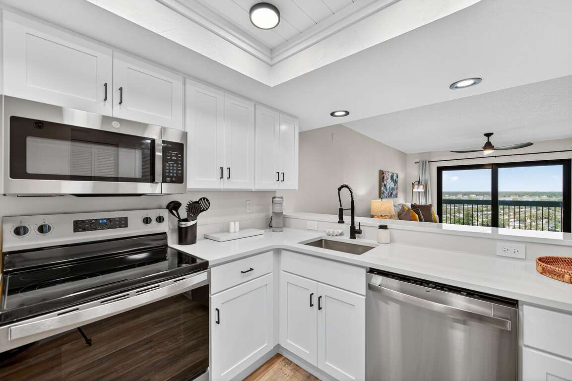 The fully equipped kitchen has everything you need to prepare delicious meals during your stay The fully equipped kitchen has everything you need to prepare delicious meals during your stay