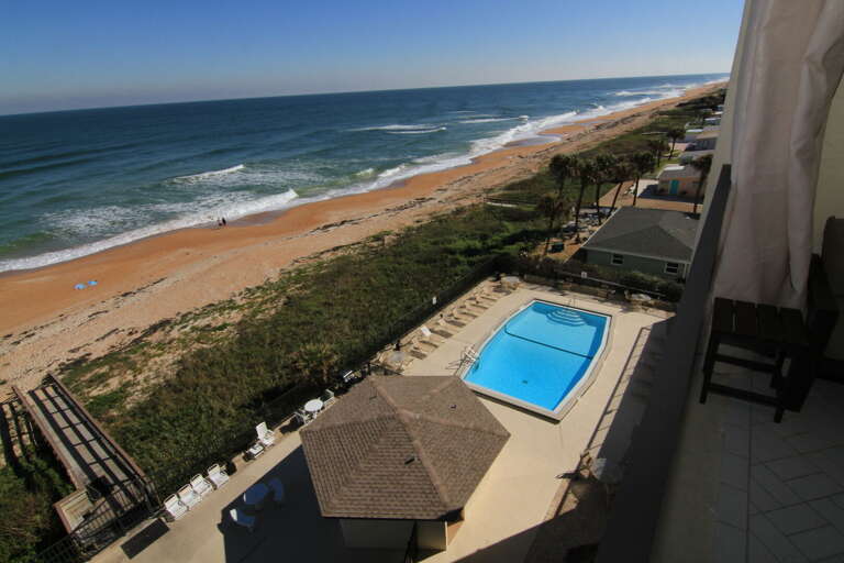 Oceanfront pool