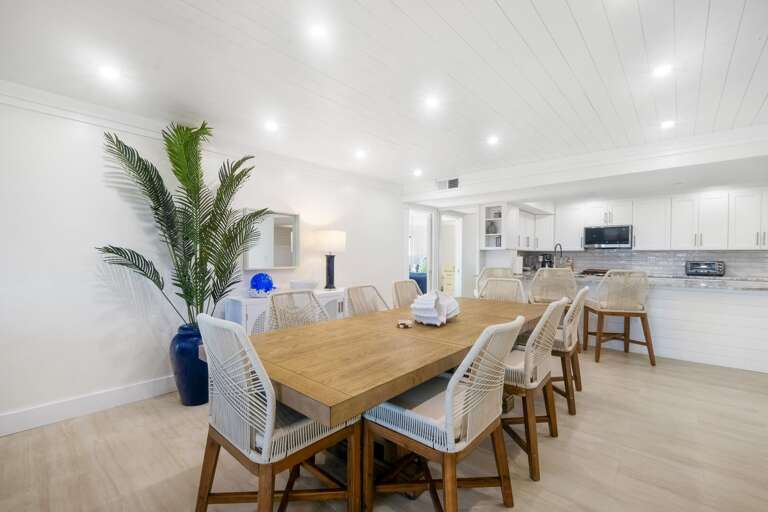 Enough space for the entire group to sit and eat