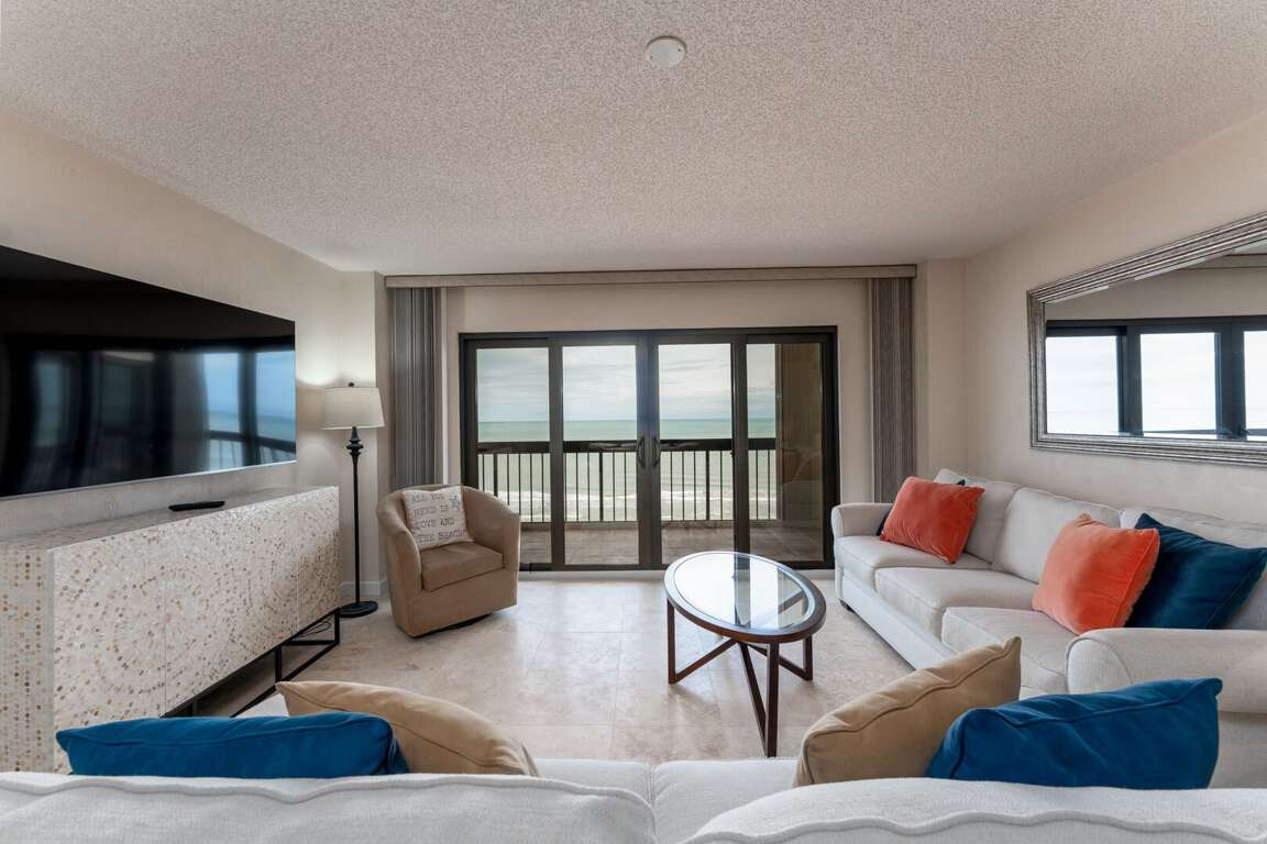 Direct Oceanfront Living Room Direct Oceanfront Living Room