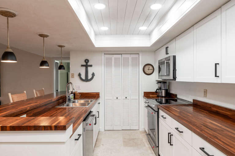 Fully Equipped Kitchen Fully Equipped Kitchen