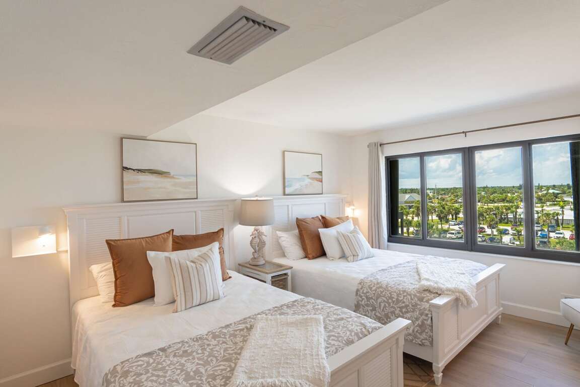 Double Queen Ensuite Bedroom Double Queen Ensuite Bedroom