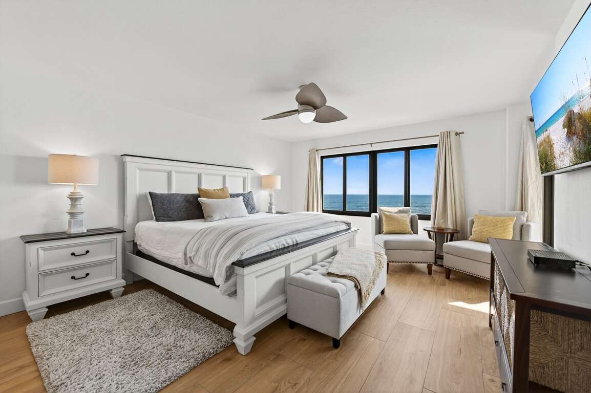 King Ensuite Bedroom 1 King Ensuite Bedroom 1