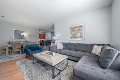 Casa Lucia Lakeview At Vista Cay close to all major attractions