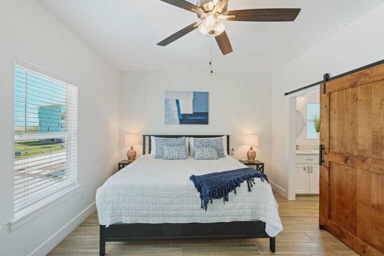 Downstairs primary w/ en-suite