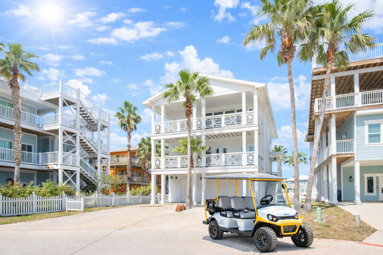 Palm Breeze - Ocean Views, Golf Cart, Game Room!