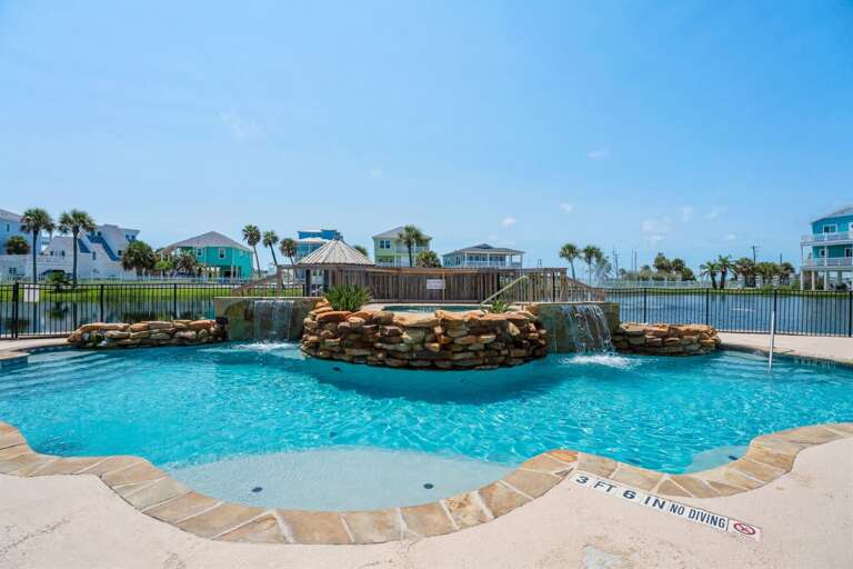 Yellowfin Inn | Ocean Views + Pet Friendly!