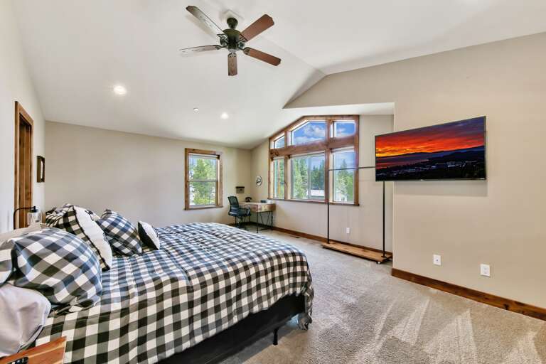 Cal King Bed, TV, private bath