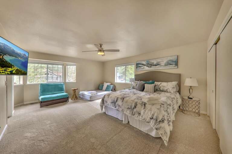 With Ensuite bathroom