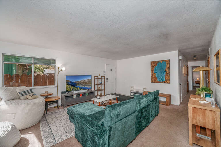 The Green Cabin a few blocks to Lake Tahoe  833T