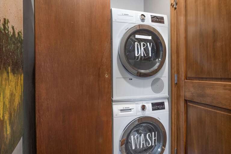Boomerang Lodge 6 features a convenient in-unit washer and dryer.