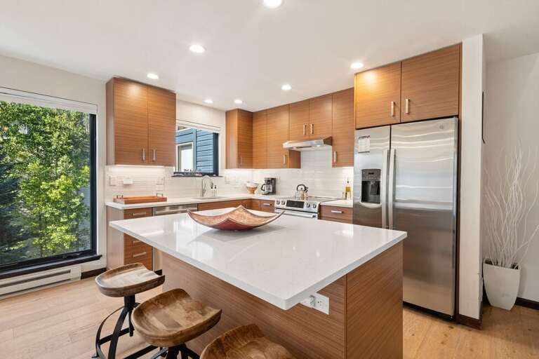 Spacious Kitchen with Island seating for 3.