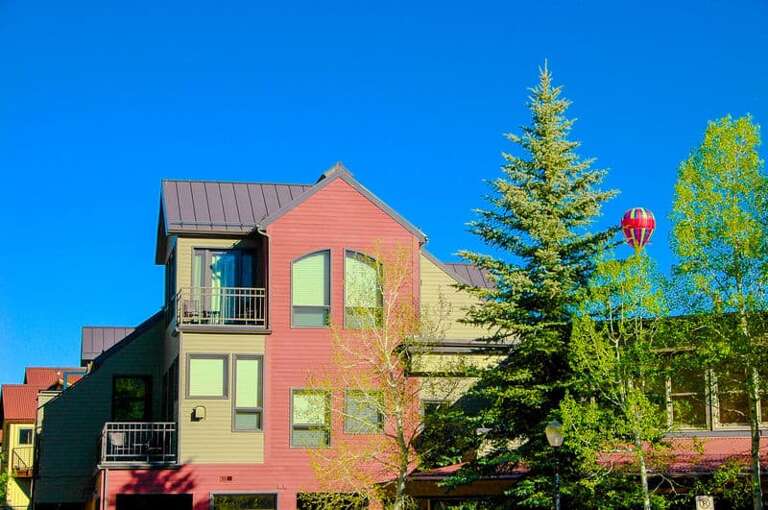 Cimarron Lodge 1 - this south east facing condo has some of the best views in Telluride. Cimarron Lodge 1 - this south east facing condo has some of the best views in Telluride.