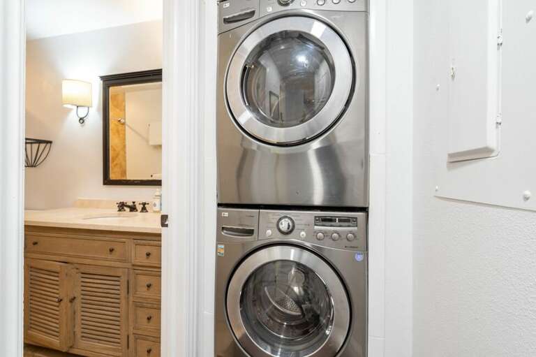 In-unit washer + dryer + detergent is a huge plus during ski season!