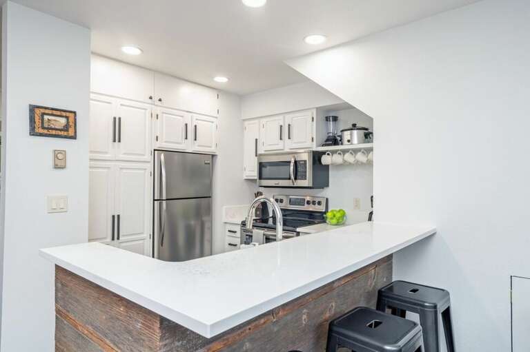 Updated kitchen with stainless steel appliances!