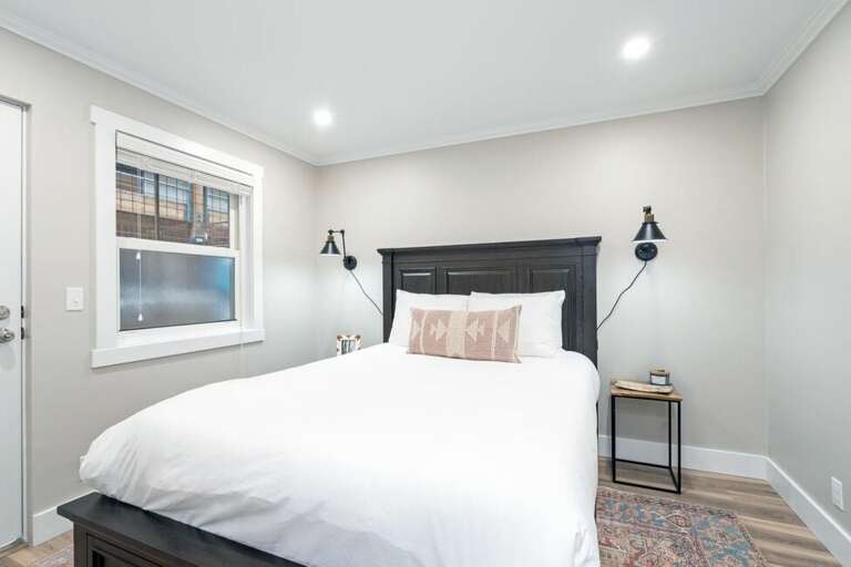 The queen bedroom provides all the comfort you need for a restful night!