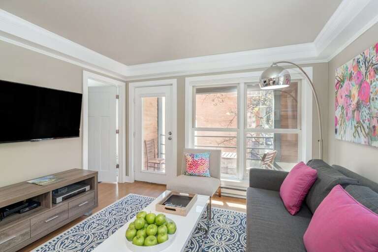 Nice living area to gather after a long day of skiing.