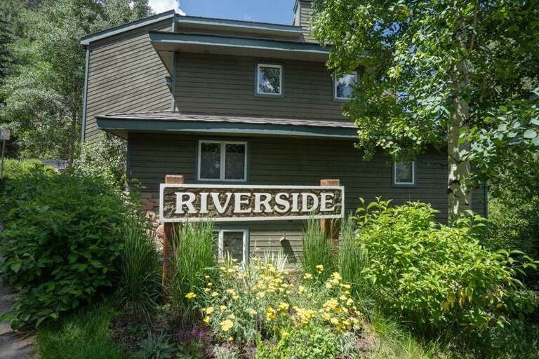 Riverside is a quiet condo area located just blocks from the hustle of town. Riverside is a quiet condo area located just blocks from the hustle of town.