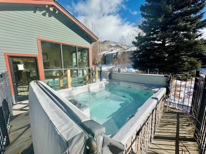 Outdoor/indoor hot tub area open 10am-10pm