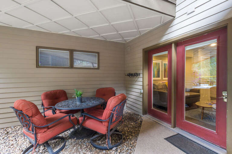 Outdoor dining area to enjoy summer evenings.