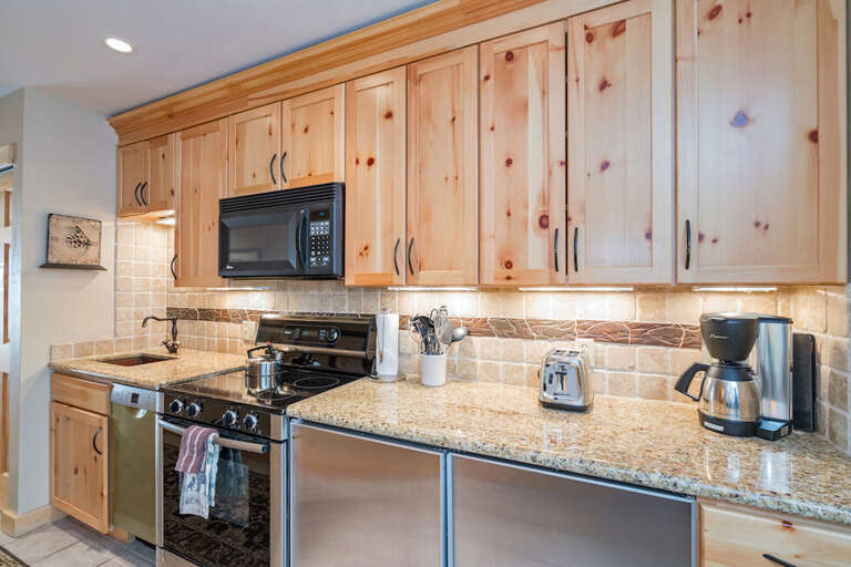 Viking Lodge 212 - the galley kitchen is compact, but equipped with everything you need for your visit! Viking Lodge 212 - the galley kitchen is compact, but equipped with everything you need for your visit!