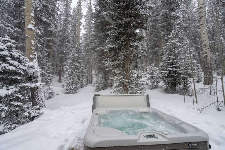 You can beat a private hot tub after a long day of skiing!