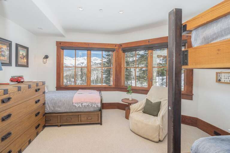 Bunk room chair for relaxing