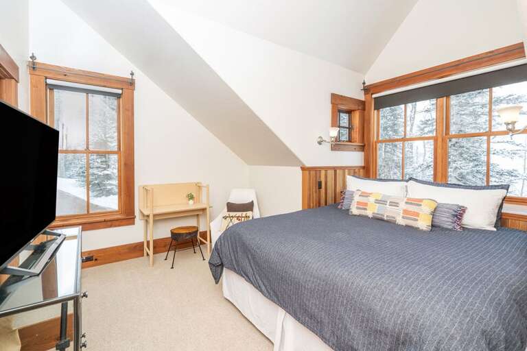 Luxurious comfortable guest king bed