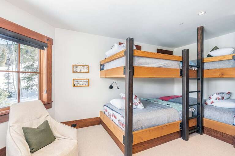 Perfect bunk room for the kids!