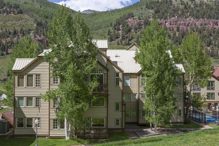 Etta place is ideally located at the base of Lift 7.